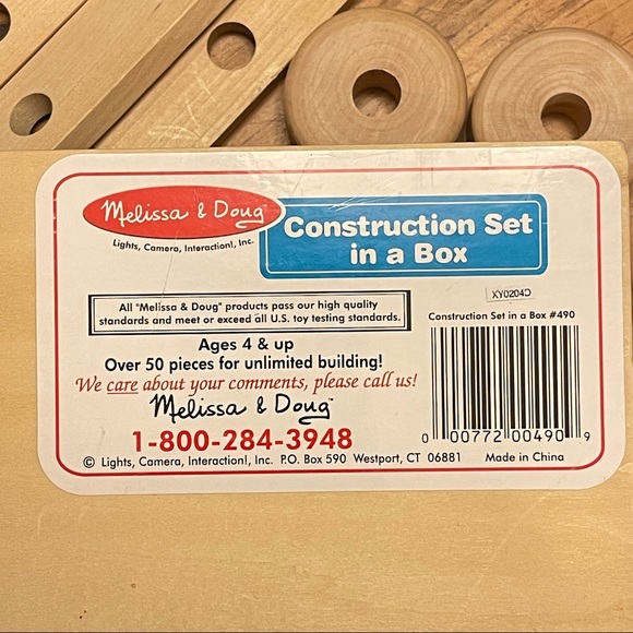 Melissa and Doug Construction Set in a Box - Picture 7 of 10